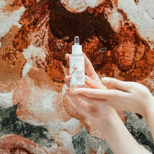 Carica l'immagine nel visualizzatore di Gallery, SIERO VISO NUTRIENTE Per pelli secche, che si arrossano e con micro-rughe